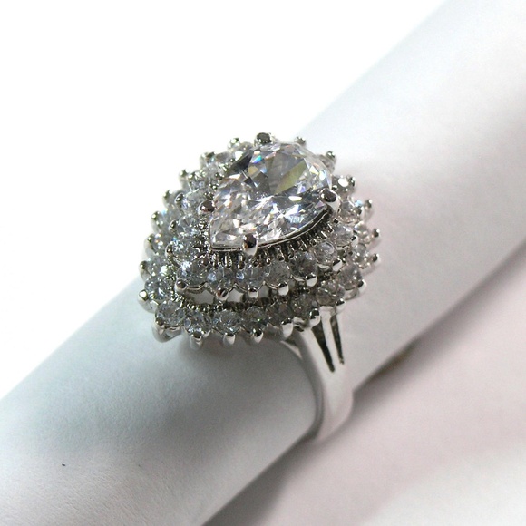 LINDENWOLD Vintage Cocktail Ring- 925 Sterling - Pear CZ w/ baguettes Size10 - Picture 2 of 12